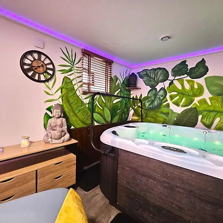 Le Refuge De - Proche Colmar - T2 Superieur Avec Sauna Privatif Ou De Luxe Avec Jacuzzi Privatif Appartement Bergheim