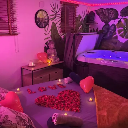 Le Refuge De - Proche Colmar - Sur La Route Des Vins - T2 Supérieur Avec Sauna Privatif Ou De Luxe Avec Jacuzzi Privatif * Bergheim