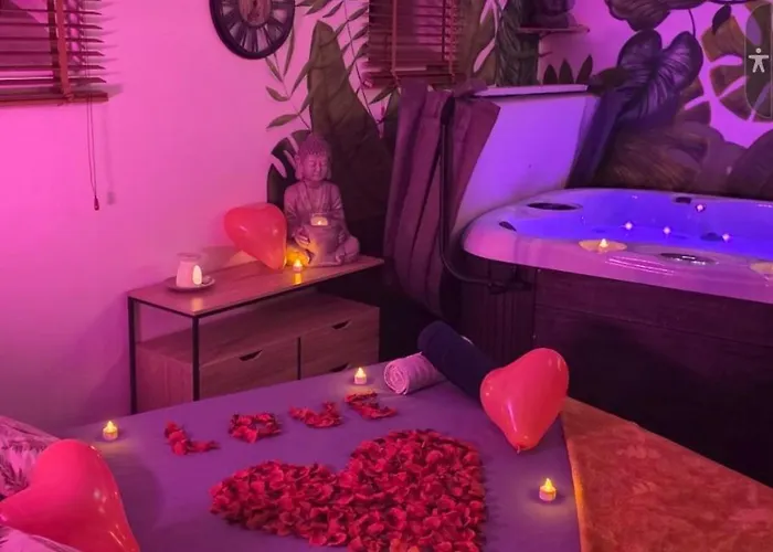 Le Refuge De - Proche Colmar - Sur La Route Des Vins - T2 Supérieur Avec Sauna Privatif Ou De Luxe Avec Jacuzzi Privatif * Bergheim
